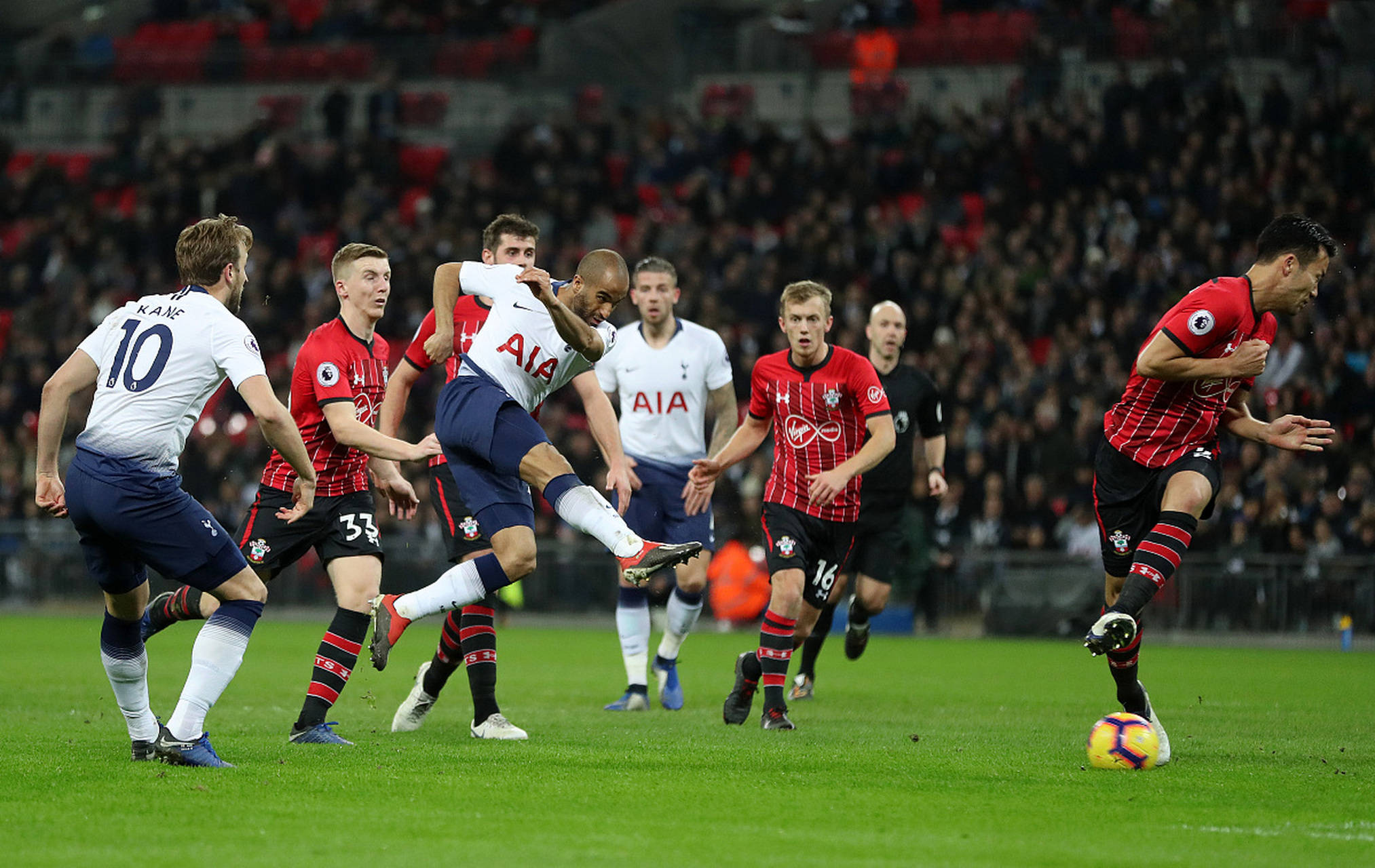 比赛中夺得 比赛中夺得